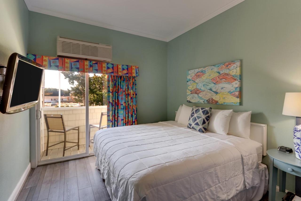 Palm Suites Atlantic Beach Exterior photo