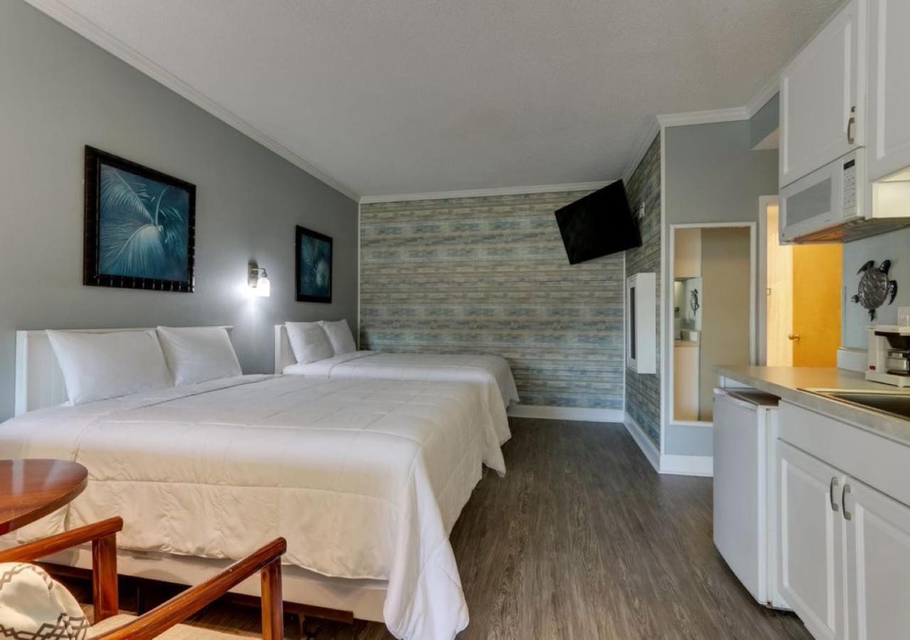 Palm Suites Atlantic Beach Exterior photo